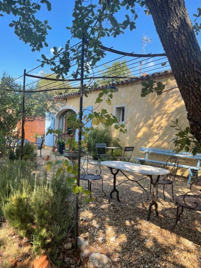 Le Bois De La Cour * Roussillon en Isere